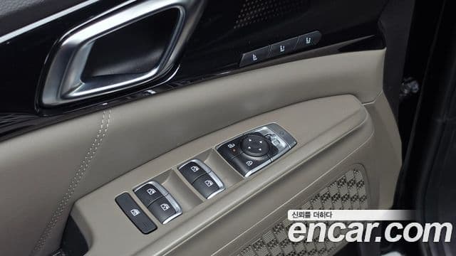 Kia Carnival 2024 — Фото 18/20