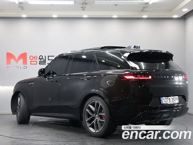 Land Rover Range Rover Sport 2023 — Photo 13/20