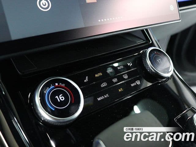 Land Rover Range Rover Sport 2023 — Photo 3/20