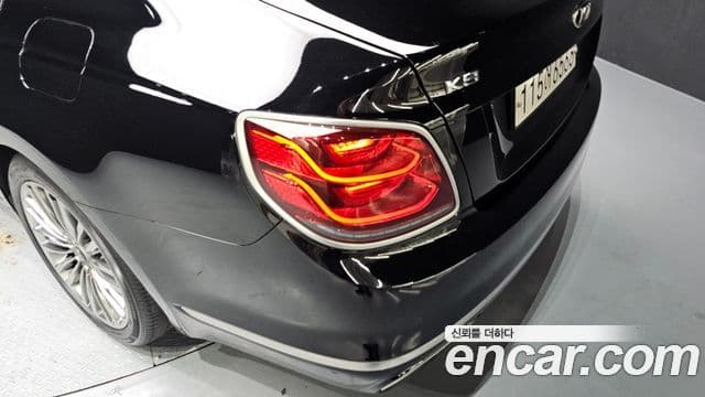 Kia The K9 2019 — Photo 23/33