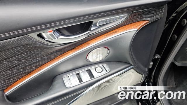 Kia The K9 2019 — Photo 7/33