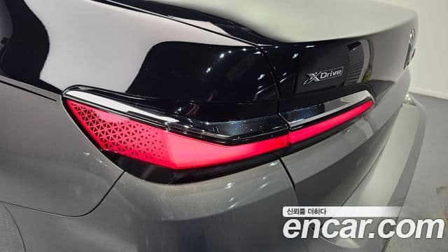 BMW 7 Series 2024 — Photo 29/31