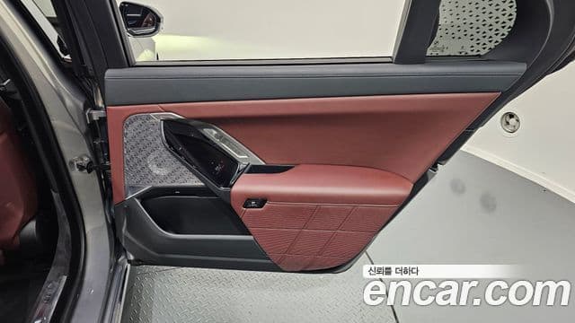 BMW 7 Series 2024 — Photo 11/31
