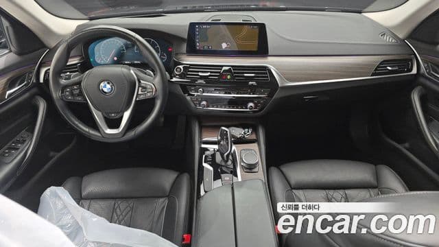 BMW 5 Series 2019 — Şəkil 7/20