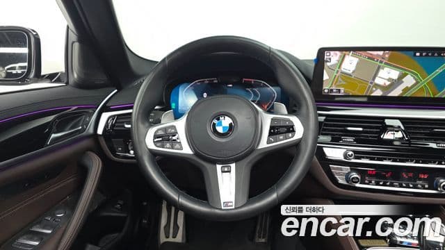 BMW 5 Series 2023 — ფოტო 12/20