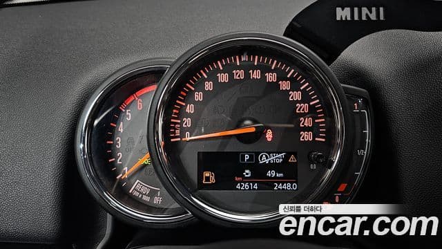 Mini Cooper D Countryman 2020 — ფოტო 8/20