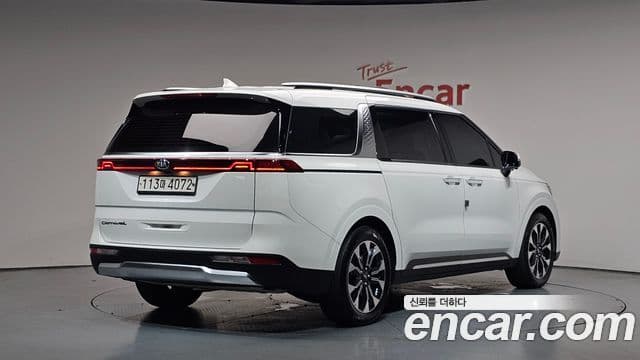 Kia Carnival 2021 — Фото 2/20