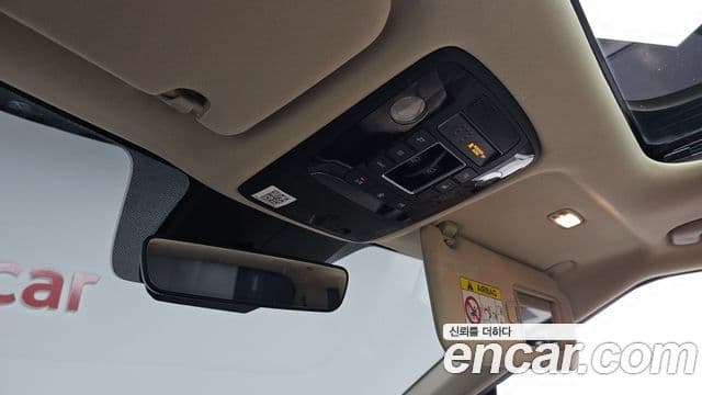 Kia Carnival 2021 — Фото 17/20