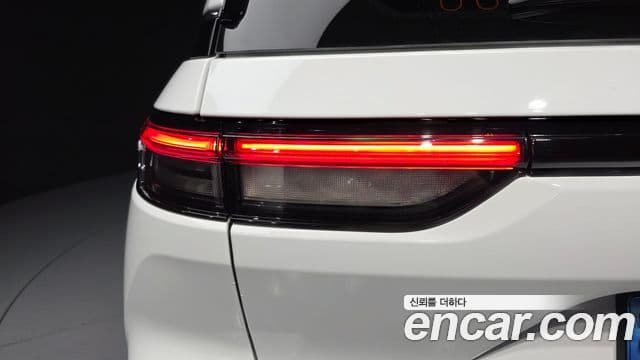 Jeep Grand Cherokee 2023 — Photo 25/34