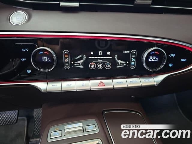 Genesis GV70 2021 — фото 10 из 20