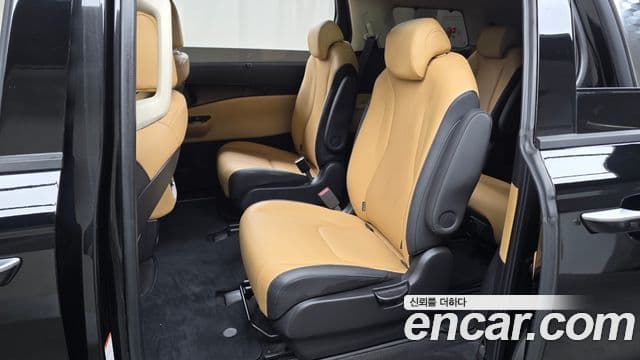 Kia Carnival 2021 — Фото 11/20