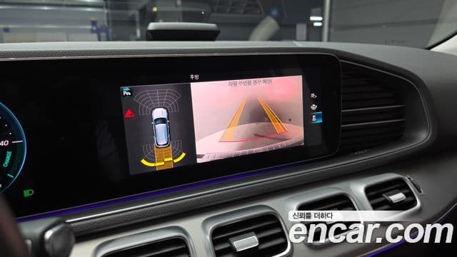 Mercedes-Benz GLE-Class 2020 — ფოტო 15/20