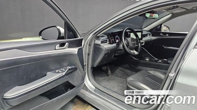 Kia K5 2023 — Şəkil 9/20