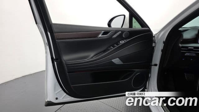 Genesis G80 2024 — ფოტო 34/37