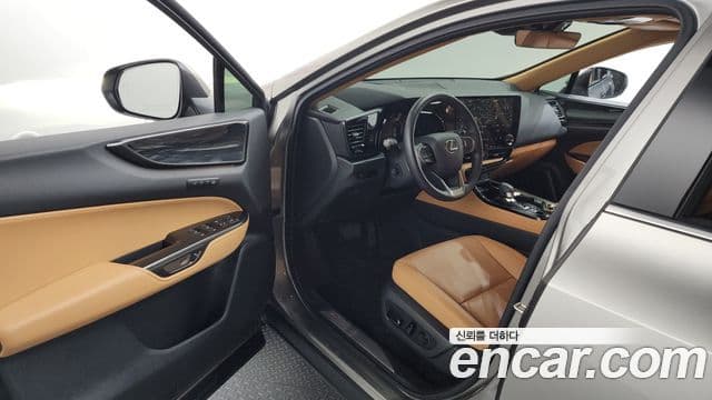 Lexus NX350h 2024 — Şəkil 10/20