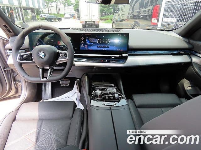 BMW 5 Series 2025 — ფოტო 10/20