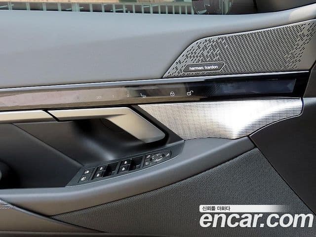 BMW 5 Series 2025 — ფოტო 12/20