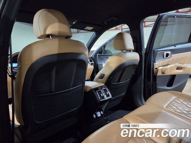 Kia Sorento 2022 — Şəkil 15/20