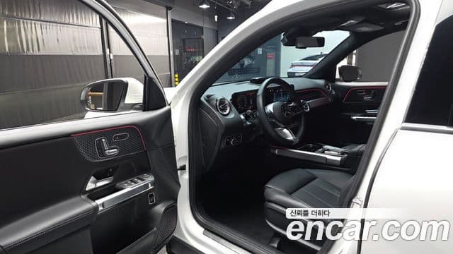 Mercedes-Benz GLB-Class 2024 — ფოტო 10/20