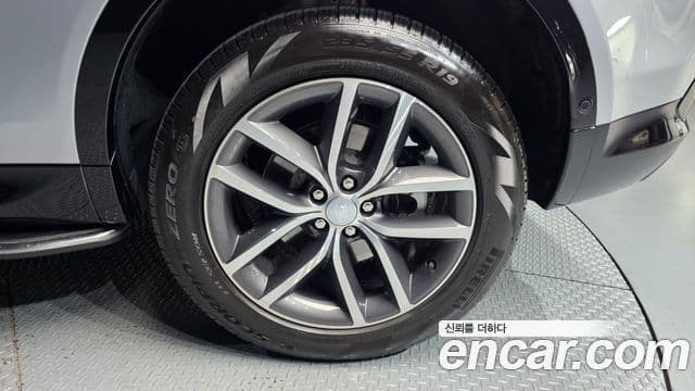Land Rover Discovery Sport 2025 — Photo 3/38