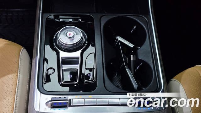 Kia Carnival 2024 — Şəkil 9/20
