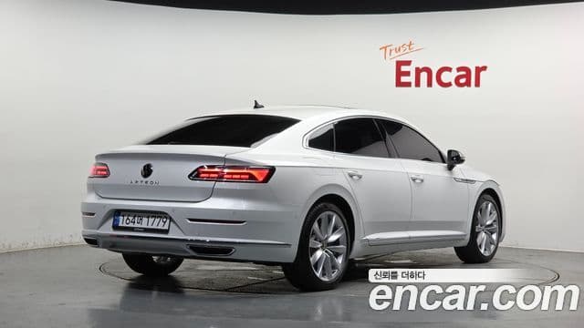 Volkswagen Arteon 2023 — ფოტო 2/20