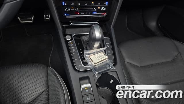 Volkswagen Arteon 2023 — ფოტო 8/20
