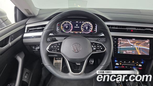 Volkswagen Arteon 2023 — ფოტო 13/20