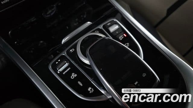Mercedes-Benz G-Class 2021 — ფოტო 18/20