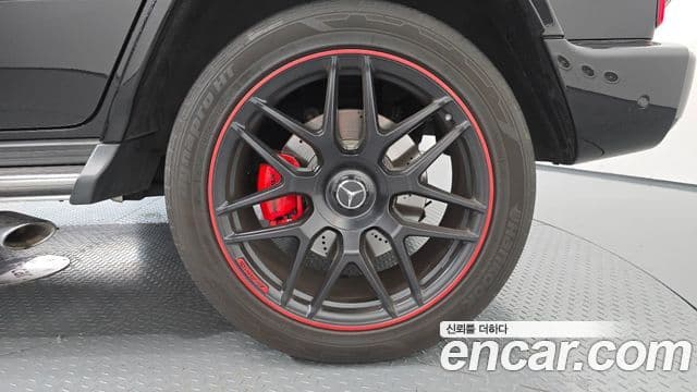 Mercedes-Benz G-Class 2021 — Photo 17/32