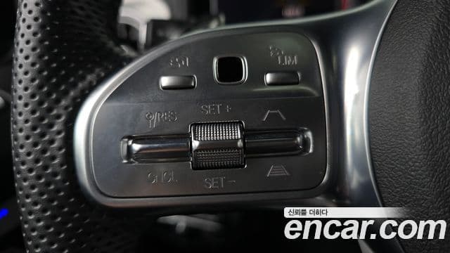 Mercedes-Benz G-Class 2021 — Photo 6/32