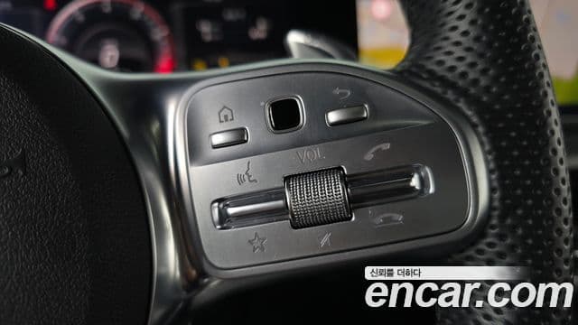 Mercedes-Benz G-Class 2021 — Photo 32/32