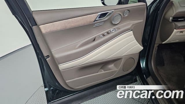 Genesis GV80 2020 — Şəkil 30/31