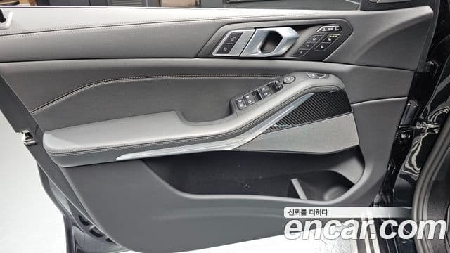 BMW X7 2025 — Photo 2/35
