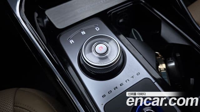 Kia Sorento 2023 — Фото 9/20