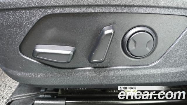 Kia Sorento 2023 — Фото 14/20