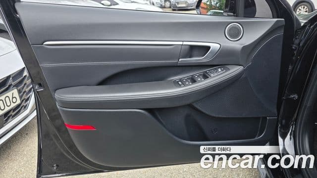 Hyundai Sonata Hybrid 2021 — Şəkil 24/30