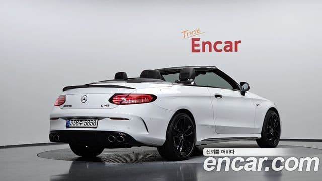 Mercedes-Benz C-Class 2019 — ფოტო 2/20