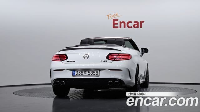 Mercedes-Benz C-Class 2019 — ფოტო 4/20