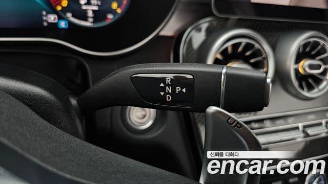 Mercedes-Benz C-Class 2019 — ფოტო 9/20