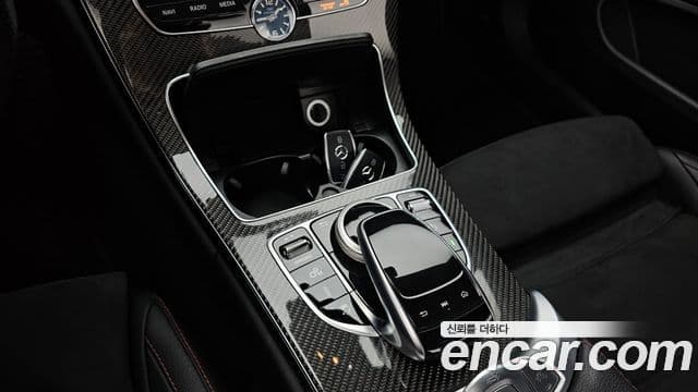 Mercedes-Benz C-Class 2019 — ფოტო 16/20