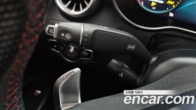 Mercedes-Benz C-Class 2019 — ფოტო 17/20