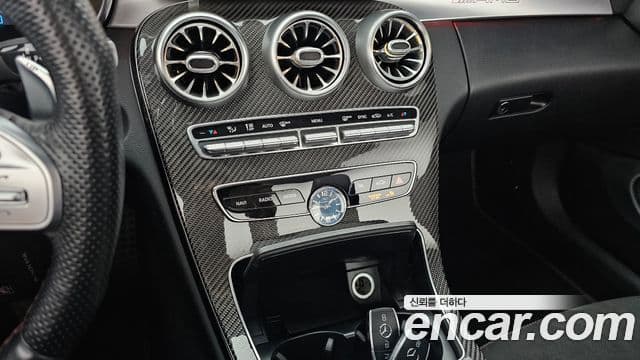 Mercedes-Benz C-Class 2019 — ფოტო 18/20