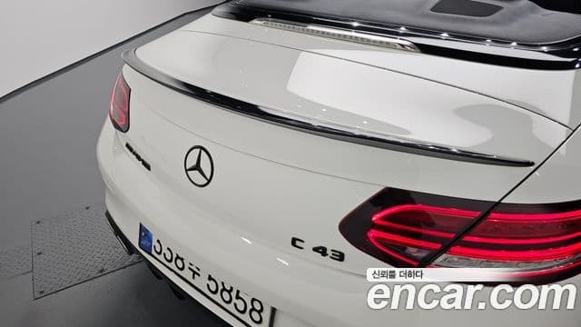 Mercedes-Benz C-Class 2019 — Şəkil 33/34