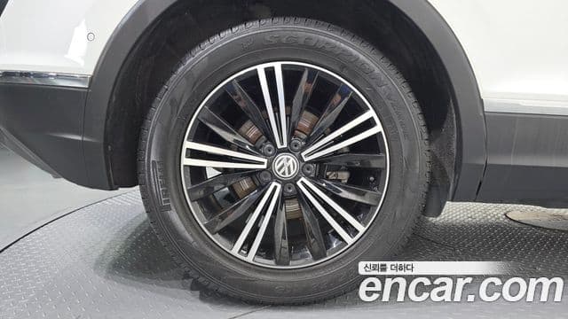 Volkswagen Tiguan 2020 — фото 5 из 20