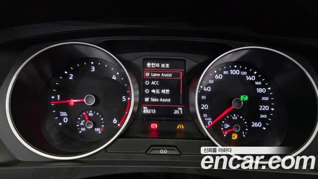 Volkswagen Tiguan 2020 — ფოტო 8/20