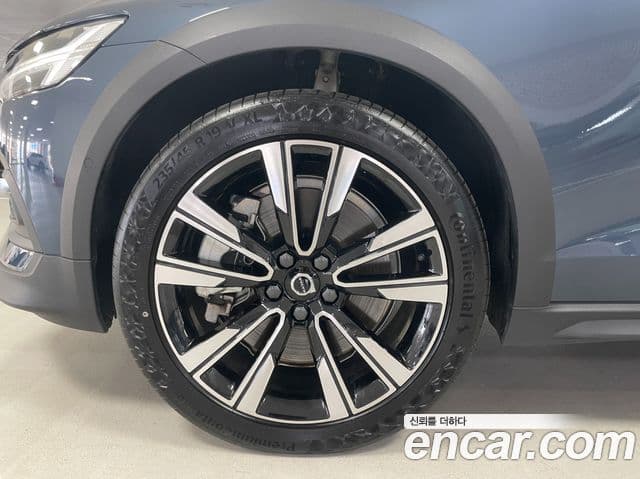 Volvo V60 Cross Country 2024 — Şəkil 4/20