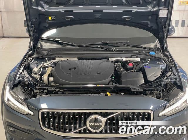 Volvo V60 Cross Country 2024 — Şəkil 5/20