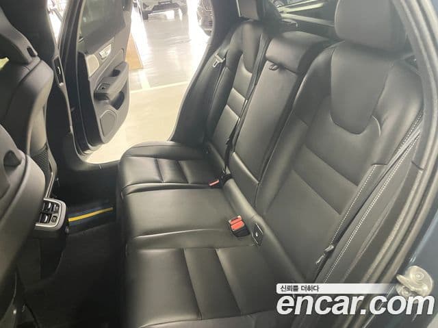 Volvo V60 Cross Country 2024 — Şəkil 10/20