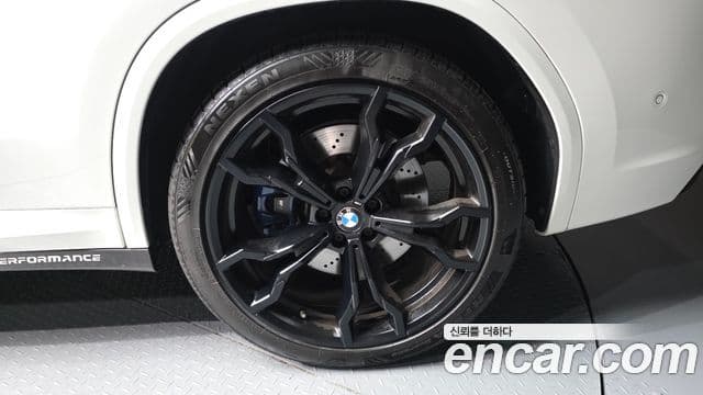 BMW X3M 2020 — Şəkil 9/31